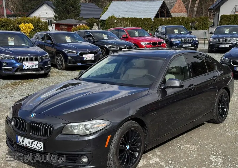 BMW Seria 5 528i xDrive Sport-Aut Luxury Line
