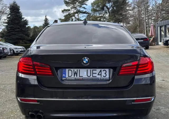 BMW Seria 5 528i xDrive Sport-Aut Luxury Line