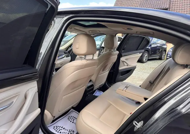 BMW Seria 5 528i xDrive Sport-Aut Luxury Line
