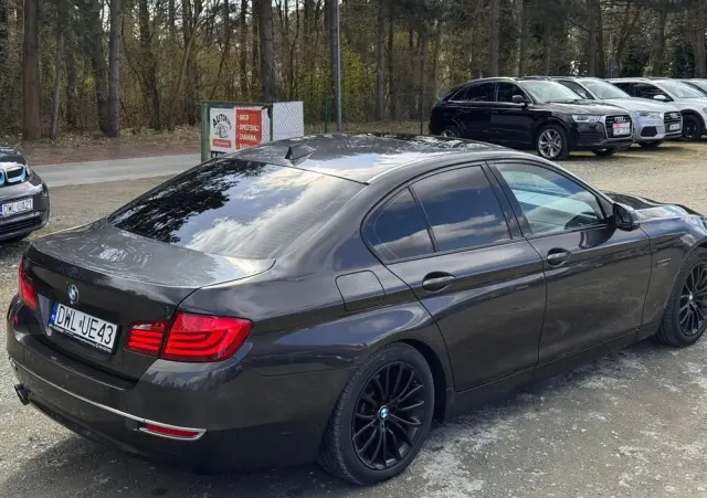 BMW Seria 5 528i xDrive Sport-Aut Luxury Line