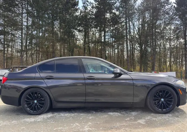 BMW Seria 5 528i xDrive Sport-Aut Luxury Line