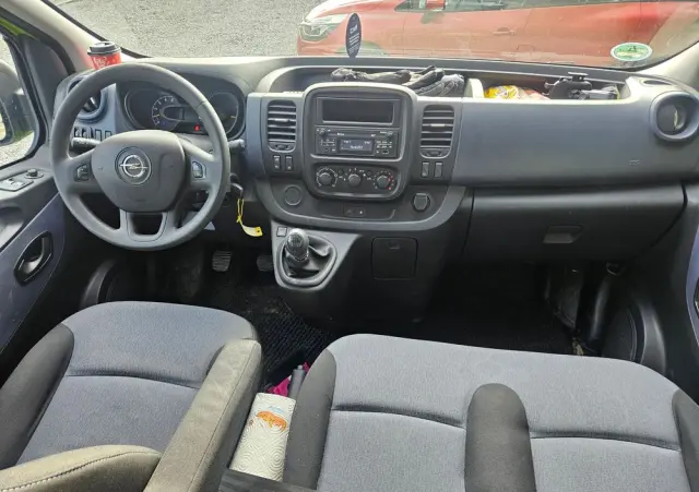 OPEL Vivaro 