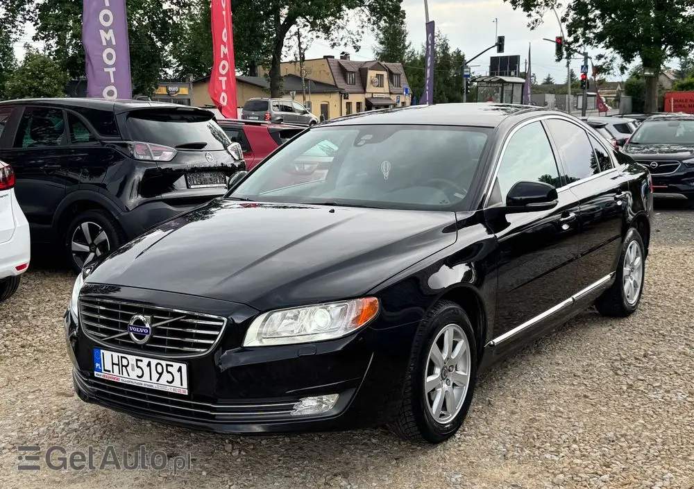 VOLVO S80 