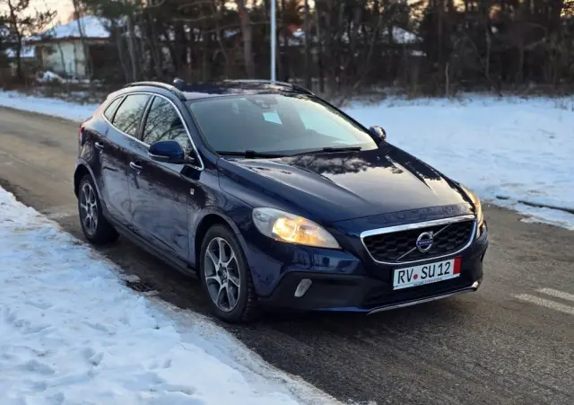 VOLVO V40 Cross Country D2 Ocean Race