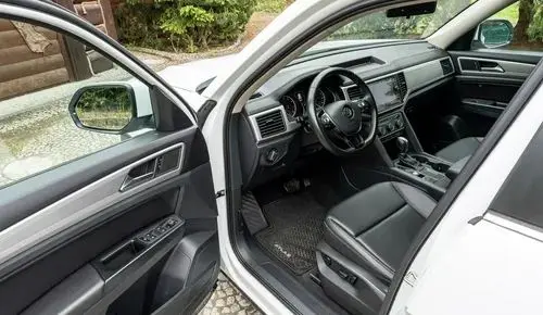 VOLKSWAGEN Atlas 
