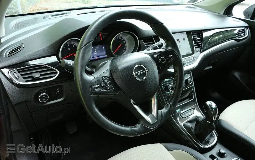 OPEL Astra 1.4 Turbo Edition