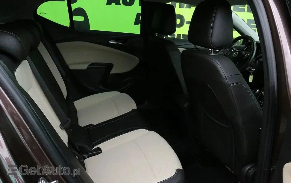 OPEL Astra 1.4 Turbo Edition