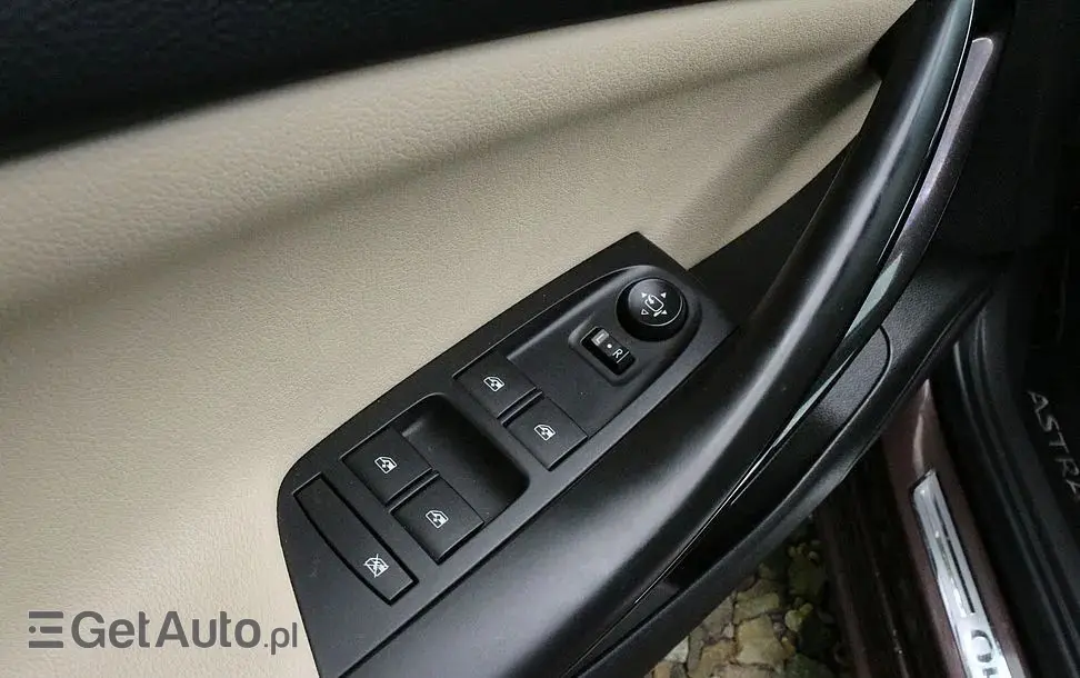 OPEL Astra 1.4 Turbo Edition