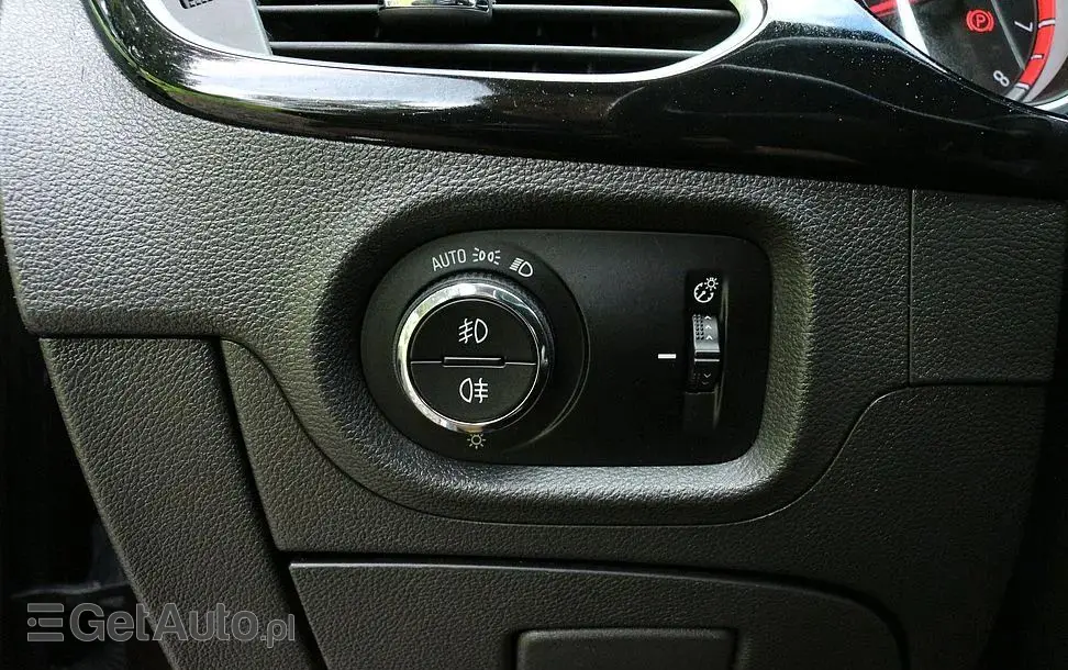 OPEL Astra 1.4 Turbo Edition