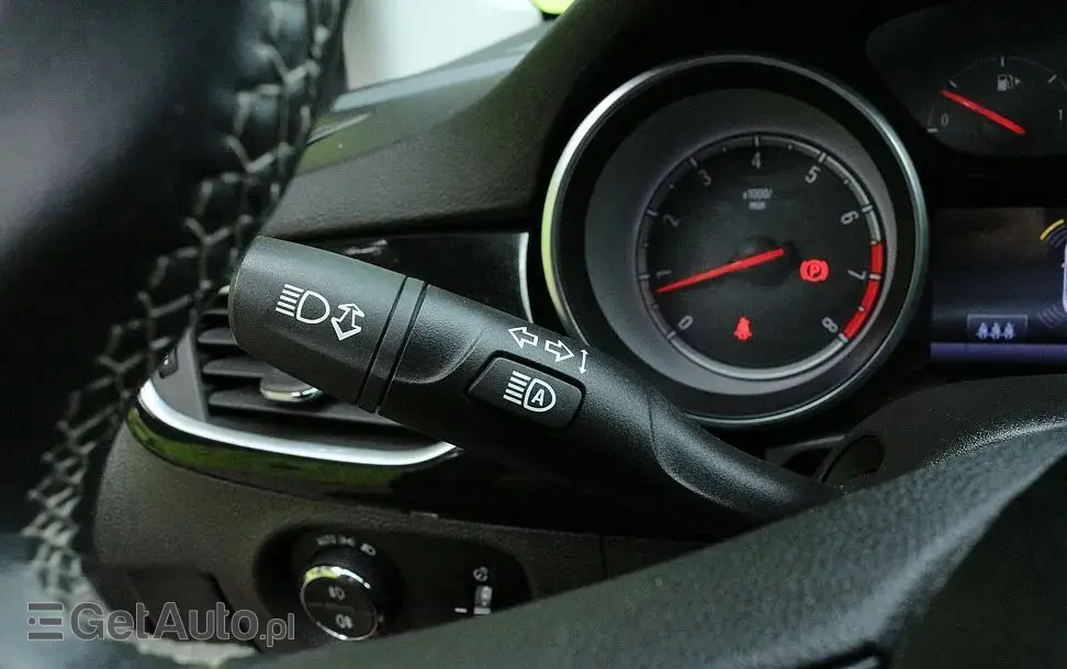 OPEL Astra 1.4 Turbo Edition