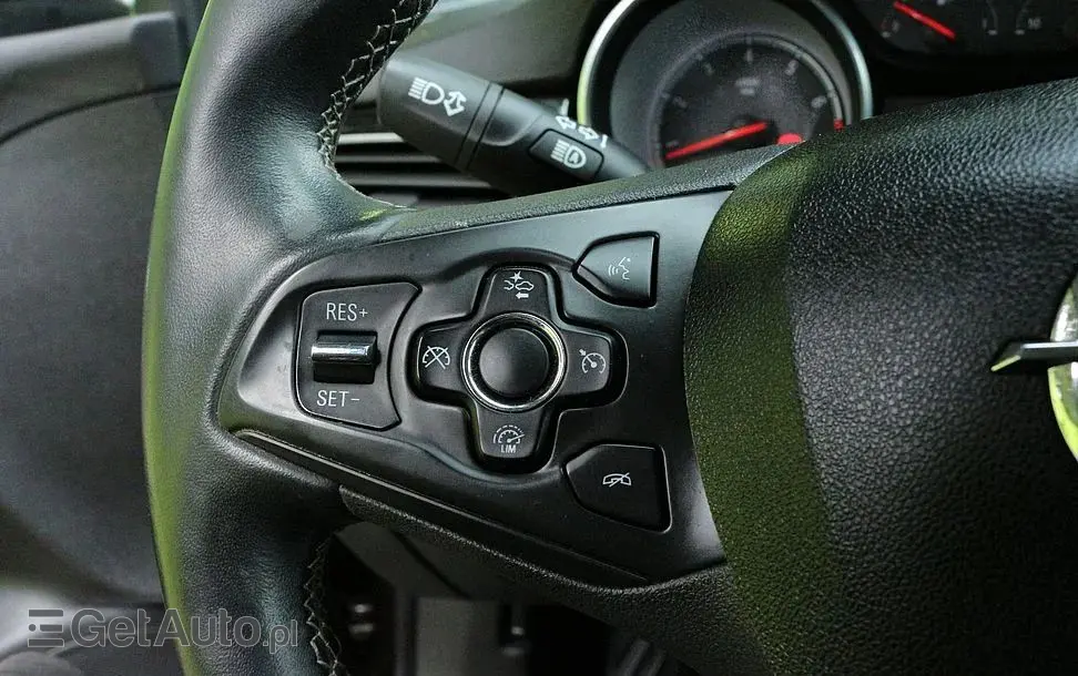 OPEL Astra 1.4 Turbo Edition