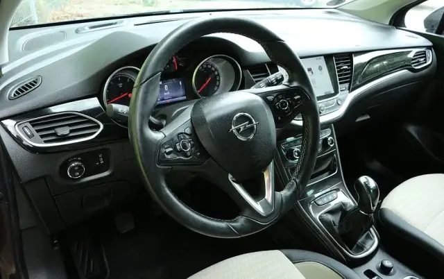 OPEL Astra 1.4 Turbo Edition