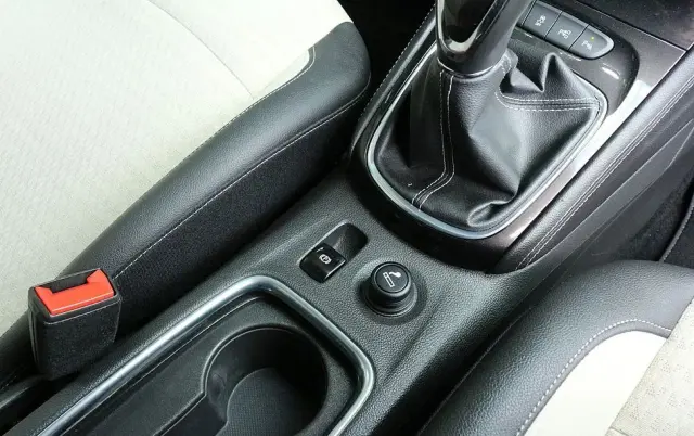 OPEL Astra 1.4 Turbo Edition