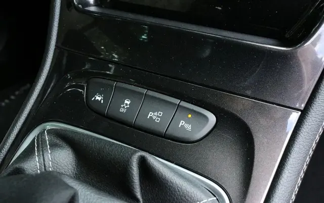 OPEL Astra 1.4 Turbo Edition