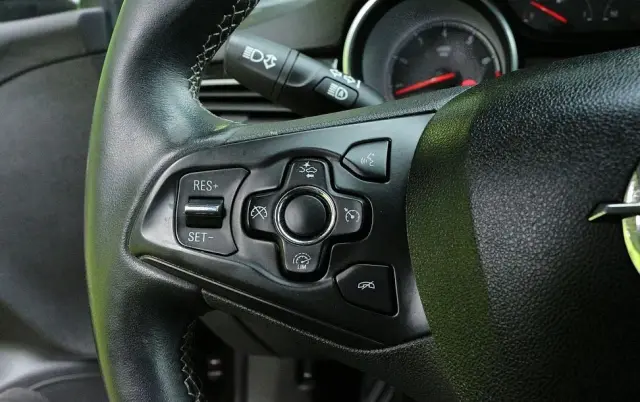 OPEL Astra 1.4 Turbo Edition