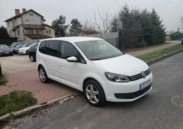 VOLKSWAGEN Touran 2.0 TDI DPF BlueMotion Technology DSG Comfortline