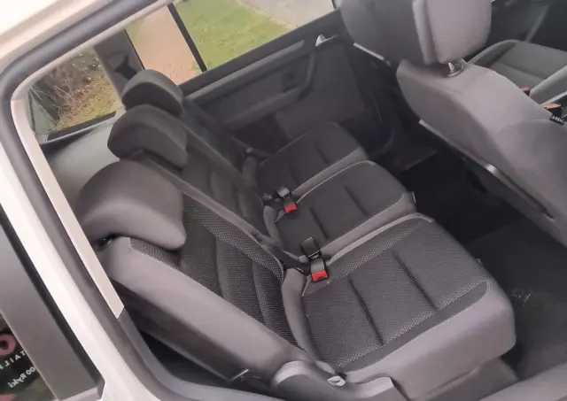 VOLKSWAGEN Touran 2.0 TDI DPF BlueMotion Technology DSG Comfortline