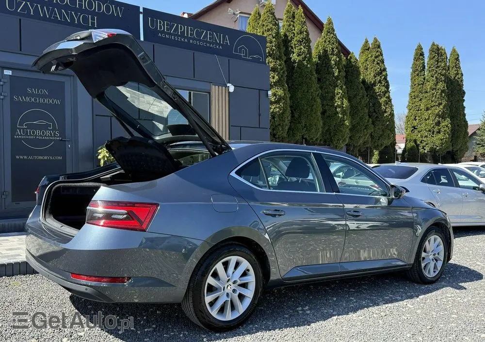 SKODA Superb 1.5 TSI Style DSG