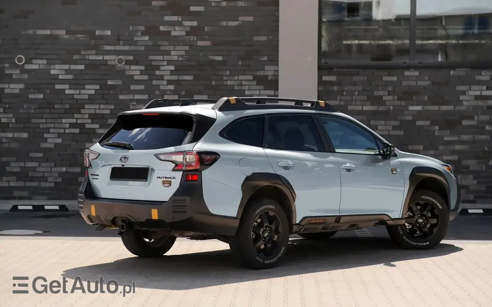 SUBARU Outback 