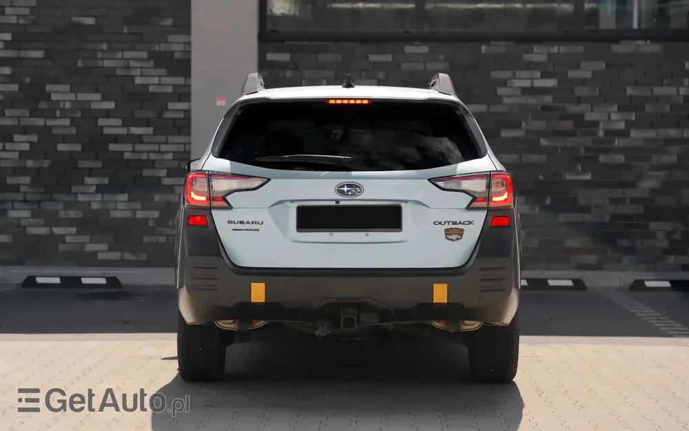 SUBARU Outback 