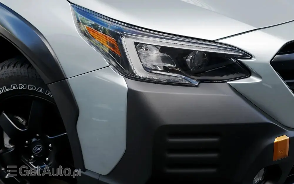 SUBARU Outback 
