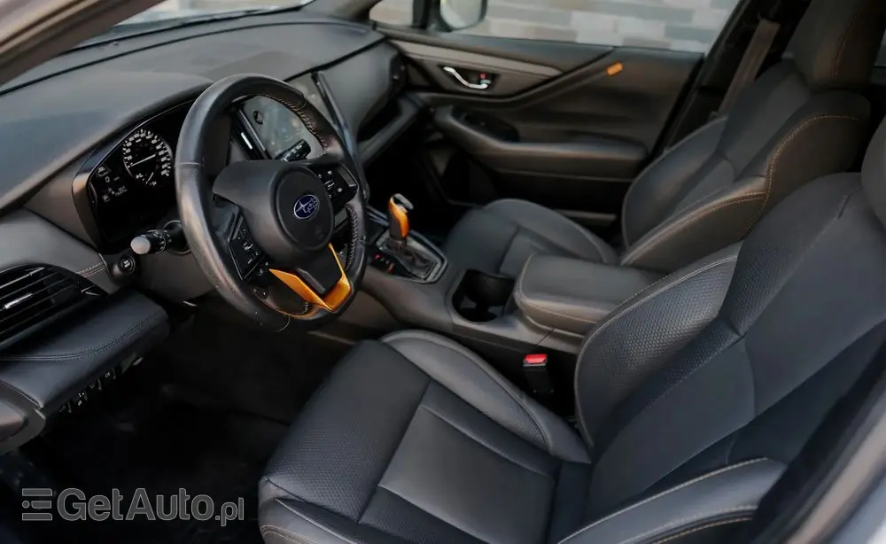 SUBARU Outback 