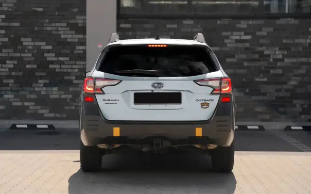 SUBARU Outback 