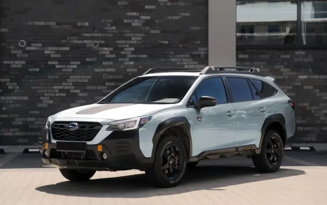 SUBARU Outback 