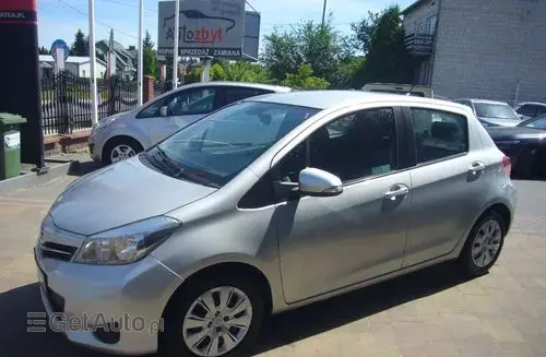 TOYOTA Yaris 