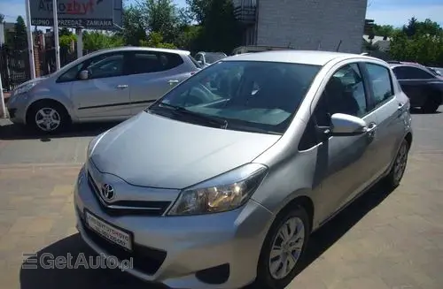 TOYOTA Yaris 