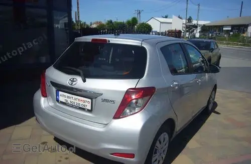 TOYOTA Yaris 