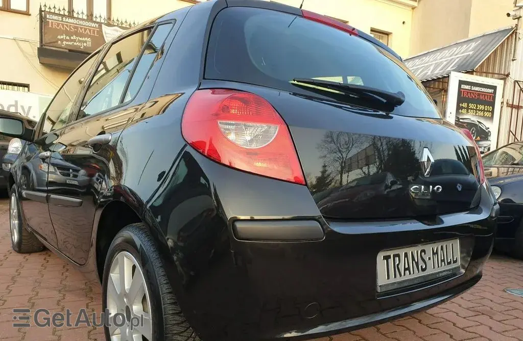 RENAULT Clio 