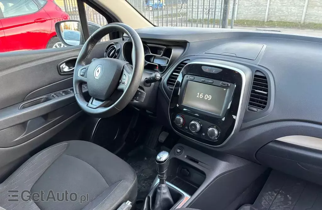 RENAULT Captur 
