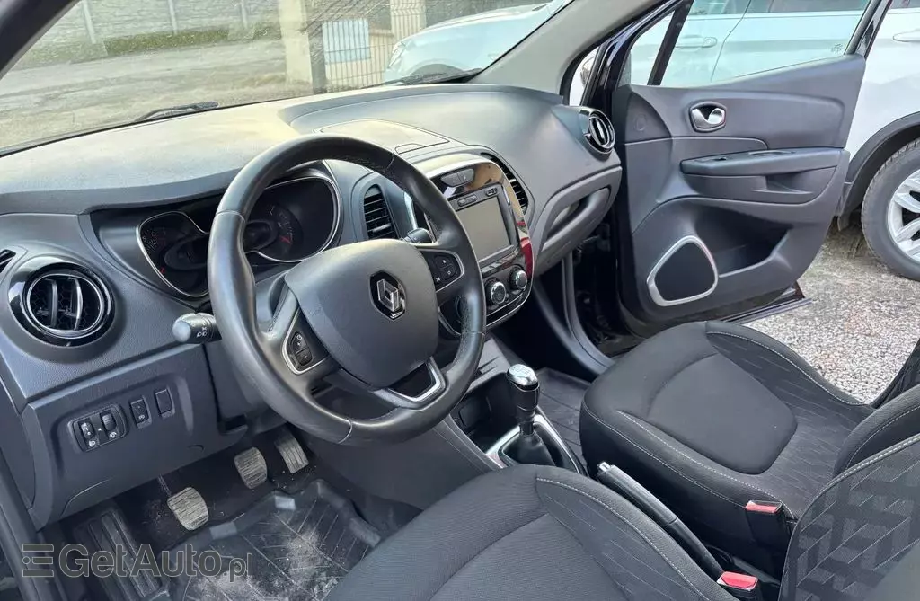 RENAULT Captur 