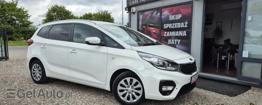 KIA Carens 