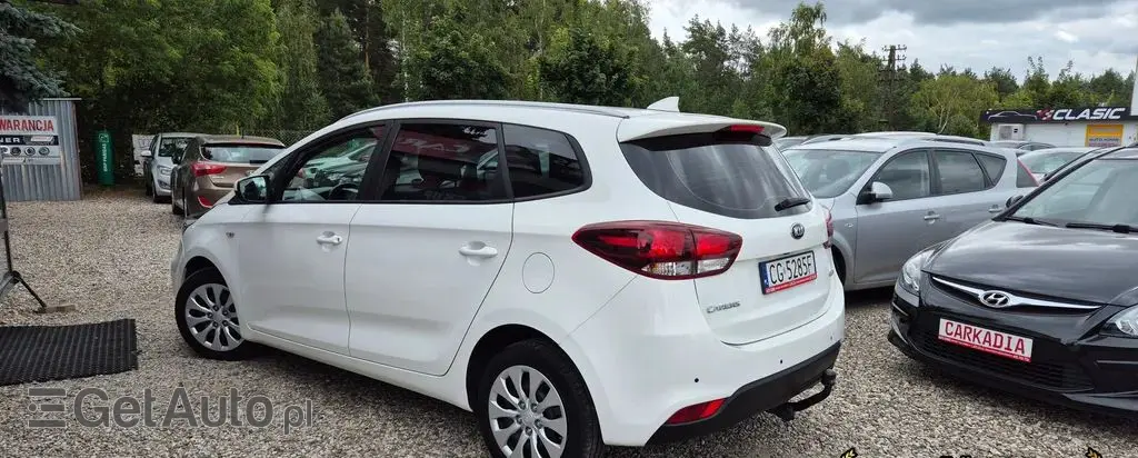KIA Carens 