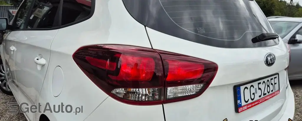 KIA Carens 