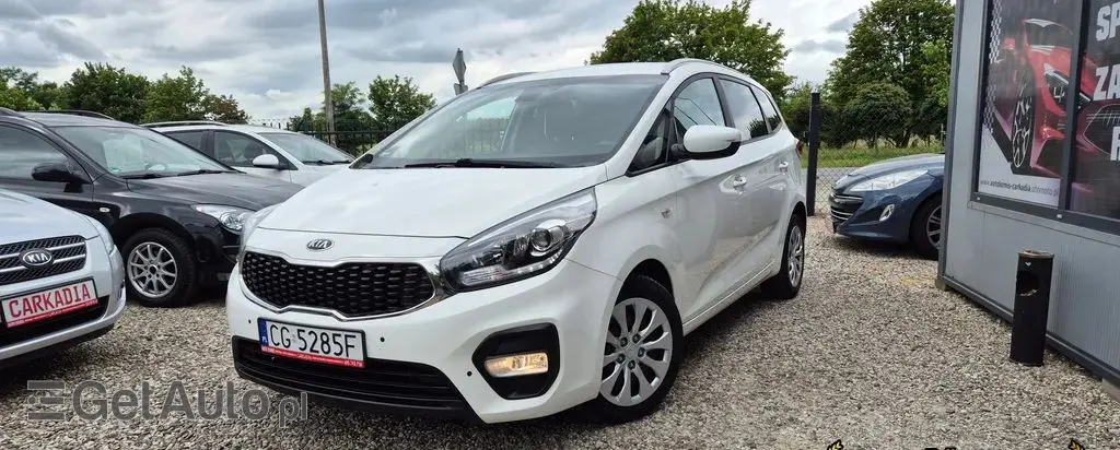 KIA Carens 