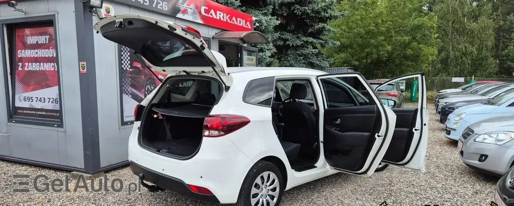 KIA Carens 