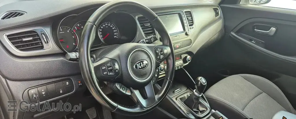 KIA Carens 