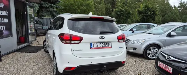 KIA Carens 