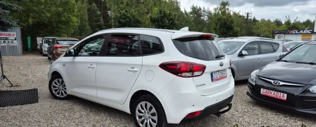 KIA Carens 