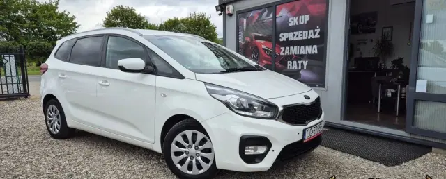 KIA Carens 