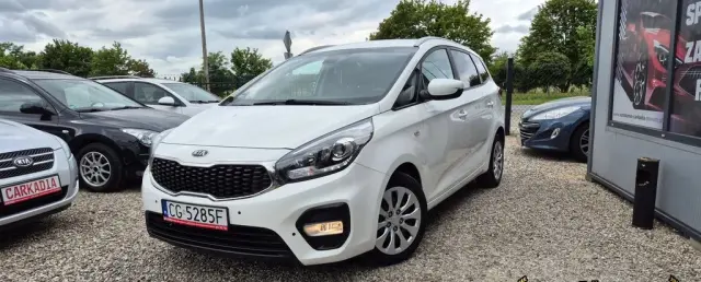 KIA Carens 
