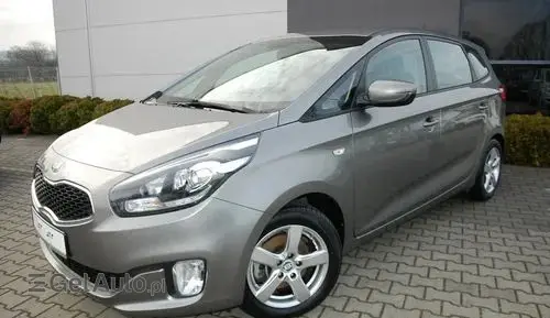 KIA Carens 