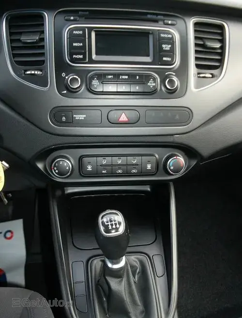 KIA Carens 