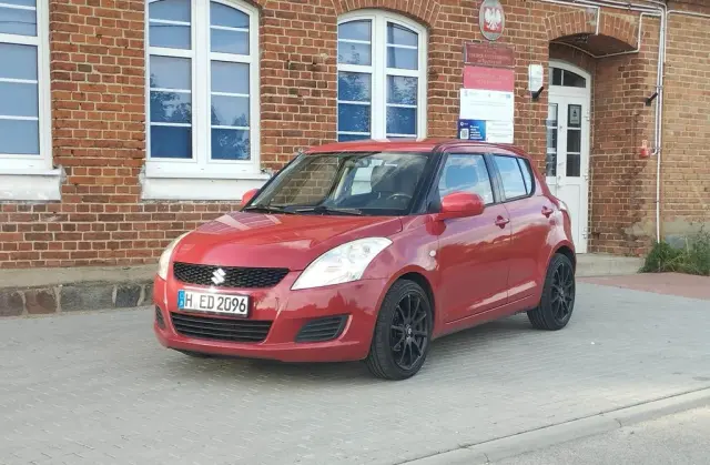 SUZUKI Swift 
