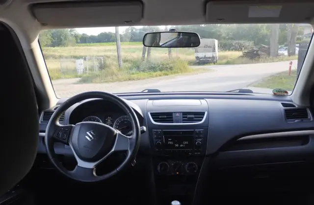 SUZUKI Swift 