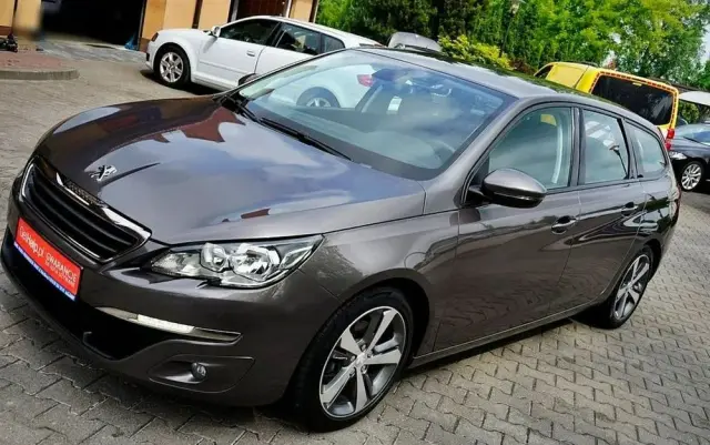 PEUGEOT 308 