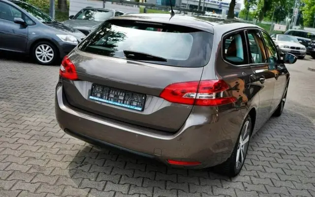 PEUGEOT 308 